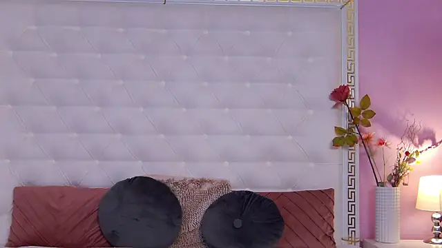 Lenna_Paul live sex cam