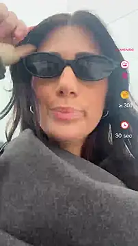 Mamicitaaa live sex cam