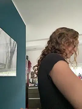 AnnikaRose live sex cam