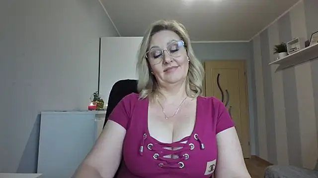 DianaLive's cam snapshot