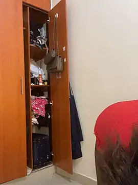 sweet18creamybigpussy's cam snapshot