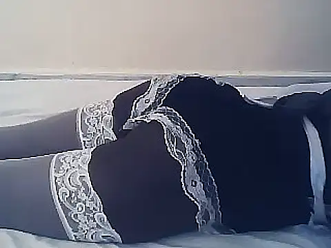 tasty_piee's cam snapshot