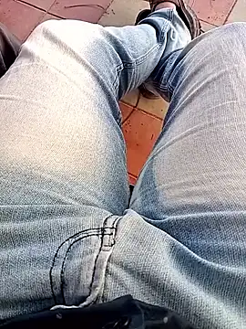 Horny-boyyy live sex cam