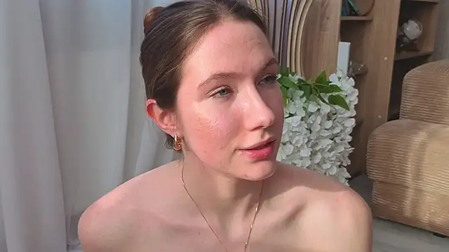 Kira_mindnes live sex cam