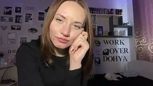 JuliaCurletteye's cam snapshot