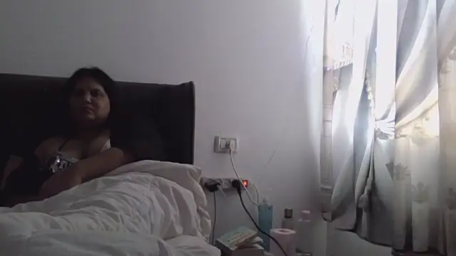 maayanlevi2 live sex cam