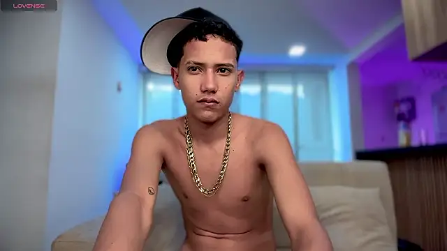 Toy_boy777 live sex cam