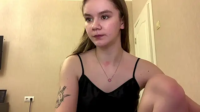 AgnesShy_'s cam snapshot