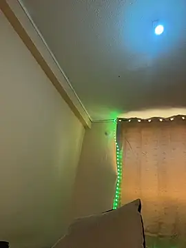 princesaliay's cam snapshot