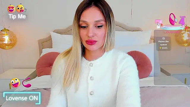 MissLoou's cam snapshot