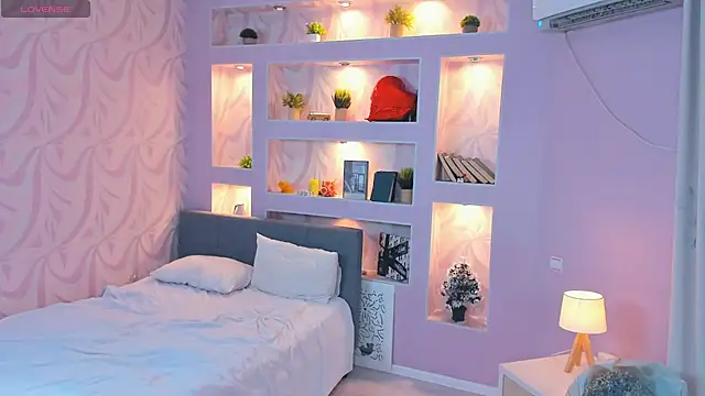 FloraDobb's cam snapshot