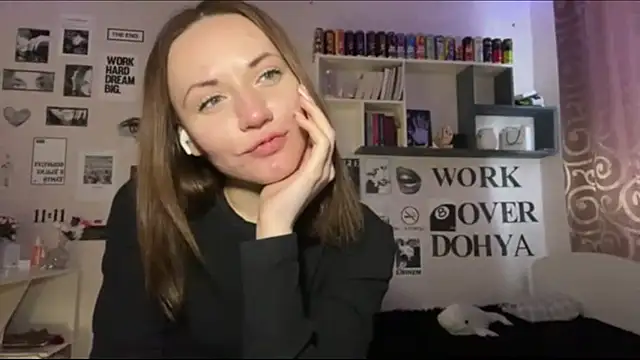 JuliaCurletteye's cam snapshot