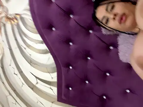 MegaBoobsDeee's cam snapshot