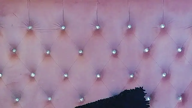 PeachyElla26's cam snapshot