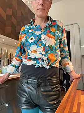 SexyLeon8 live sex cam