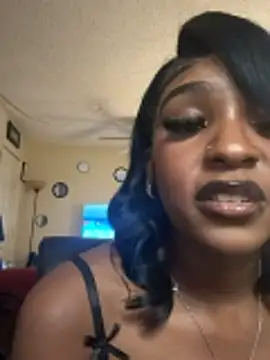 MidnightChanel's cam snapshot