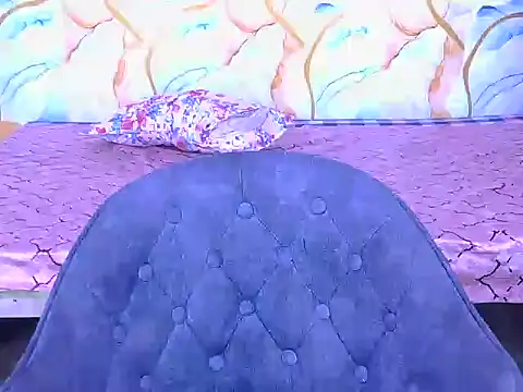 hii_tanisha's cam snapshot