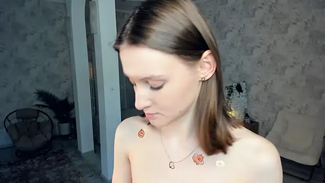 LianneBynon live sex cam