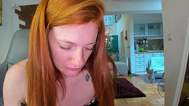 Aliceginger99 live sex cam