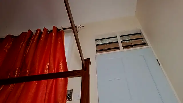 Miss_aerola's cam snapshot