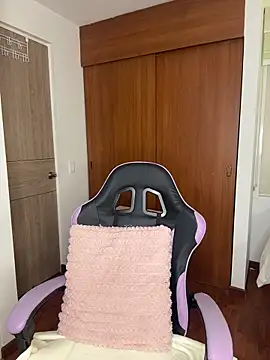 ArianaReynoldss's cam snapshot