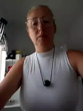 MILEIDE980 live sex cam