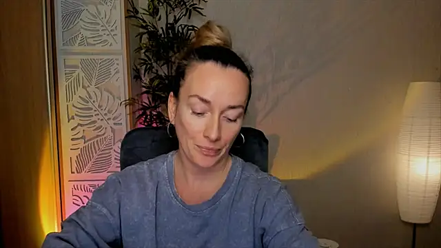 RebeccaMartinez's cam snapshot