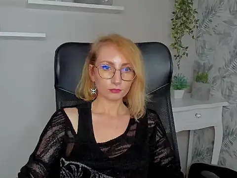 CinderellaMoon's cam snapshot