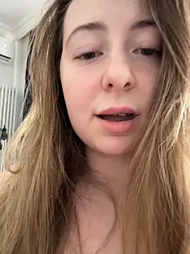 curvyflawless's cam snapshot