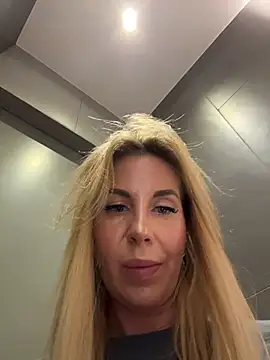 LisaMurr's cam snapshot