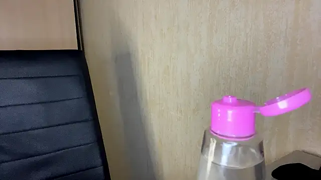 EmllyLighty's cam snapshot