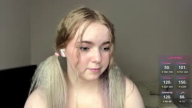 ZaraCreedon live sex cam