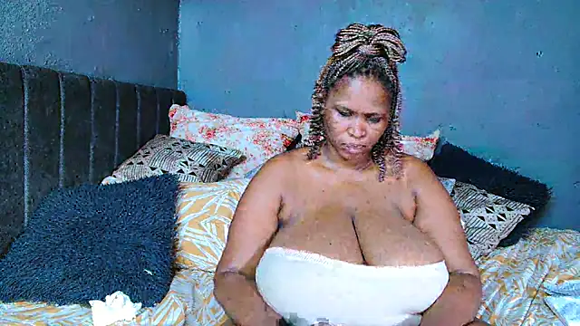 BustyBela42 live sex cam