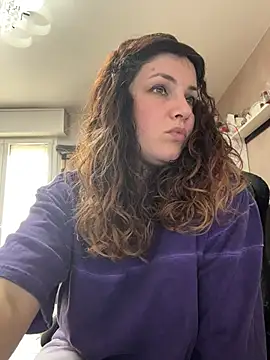 DaisyVibesss live sex cam