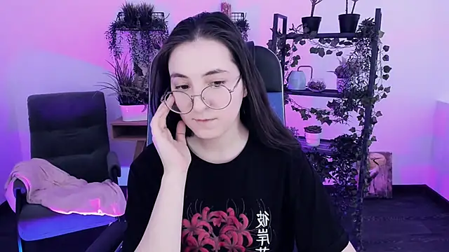 VirtuallVoyant live sex cam