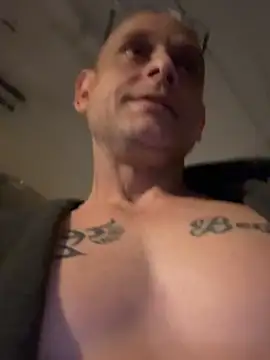 Buffshagswell live sex cam