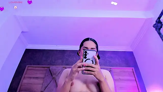 AudreyHayworth live sex cam