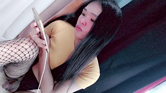 Amomentoflust99 live sex cam