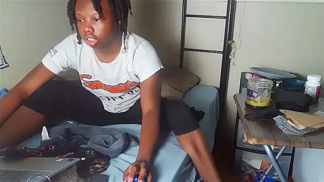 YourLittleBoyfriend live sex cam