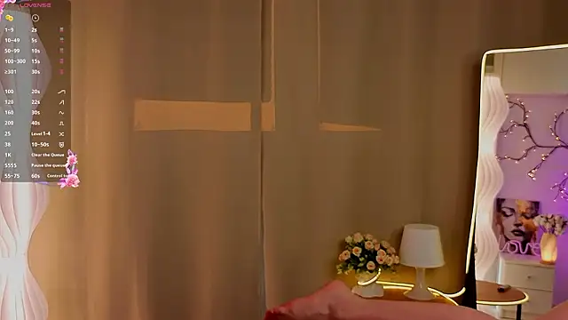 RoxannRunk's cam snapshot