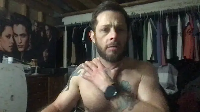 ARCHERTASTE live sex cam