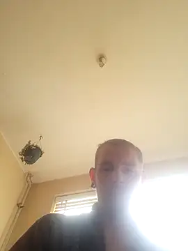 piercingpik's cam snapshot