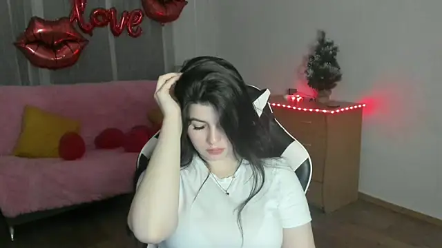 KisaModel's cam snapshot