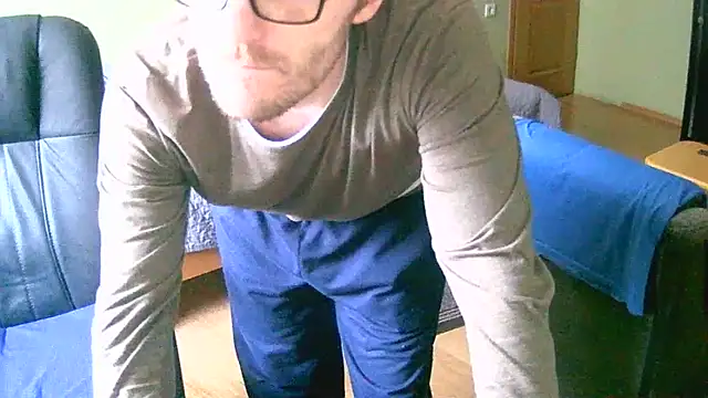 dado-hot12's cam snapshot