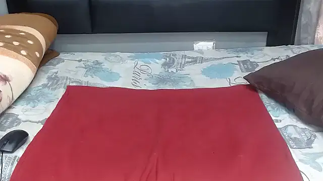 AssQueen32's cam snapshot