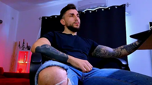 MightyAaron66's cam snapshot