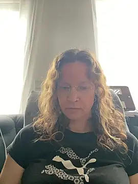 AnnikaRose live sex cam