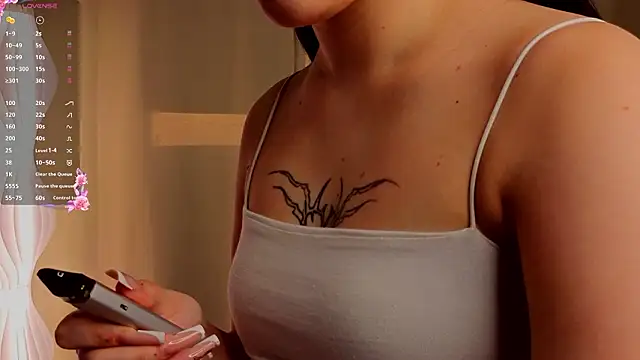 RoxannRunk's cam snapshot