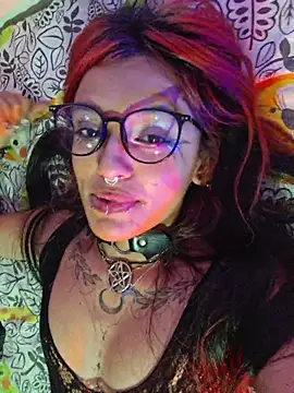 carolinerue live sex cam