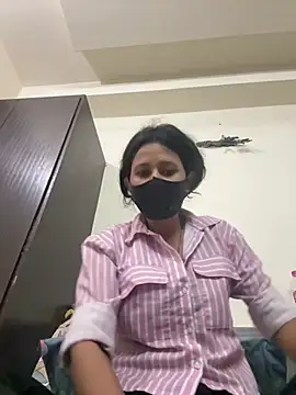 raavigirl's cam snapshot